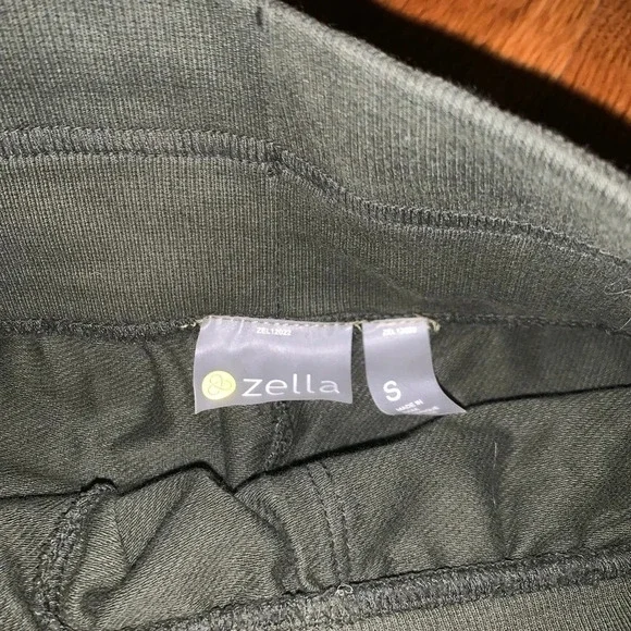 Nordstrom Zella Army Green Cotton Shorts Size Small - Picture 6 of 7